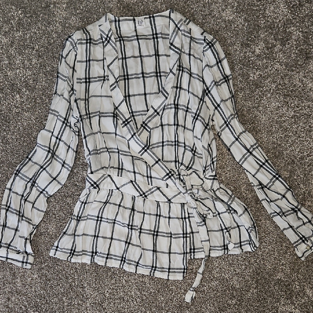 GAP Cream Long Sleeve Wrap Blouse